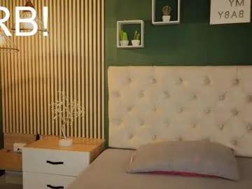 Naked Sky_collinss wants you to fuck her body now sky_collinss from Chaturbate