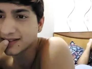 twinkylio from Chaturbate