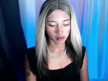 ur_sexyllie from Chaturbate