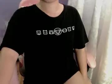 urwildslutty17 from Chaturbate