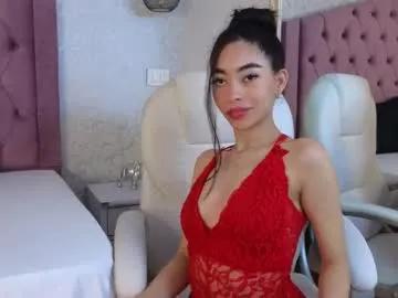 viiolet_whitee from Chaturbate