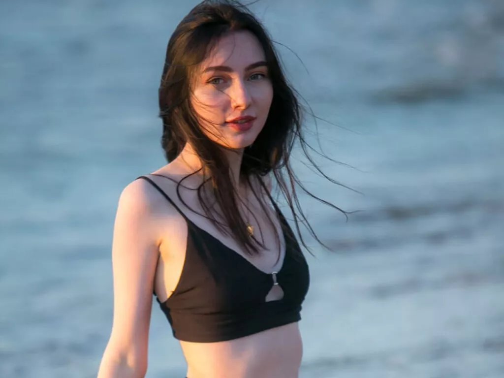 AnaDoleray from LiveJasmin