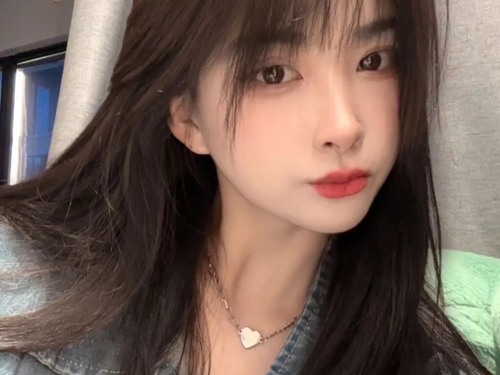 AvaAtfena from LiveJasmin