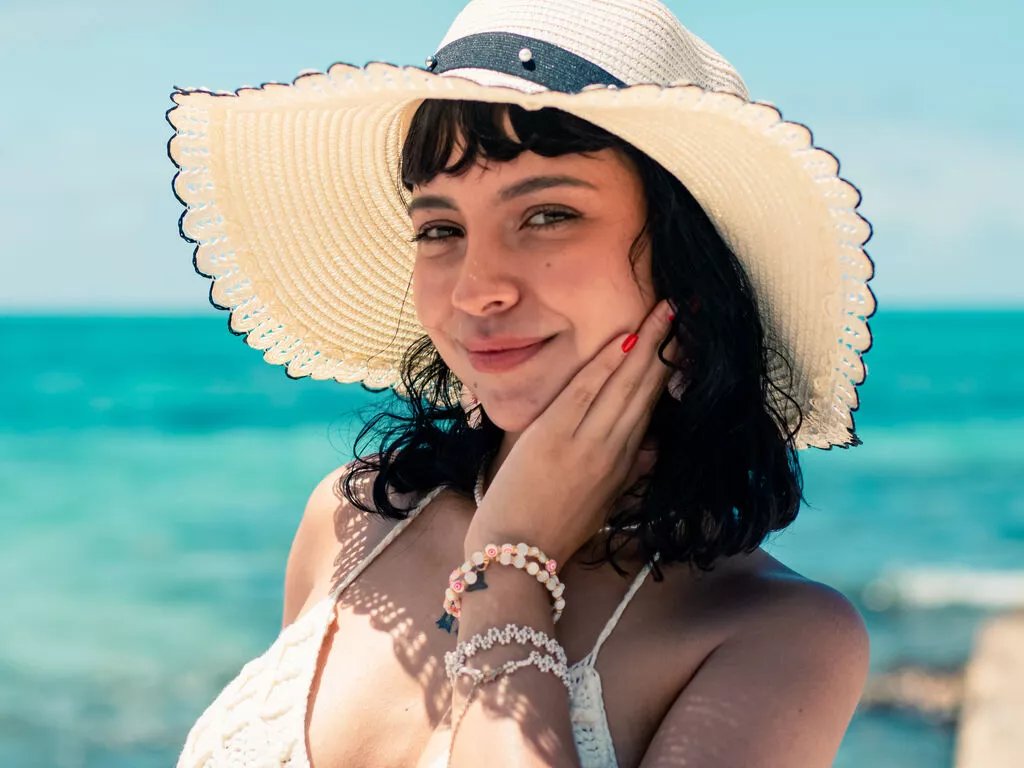 ElizabethThaylor from LiveJasmin