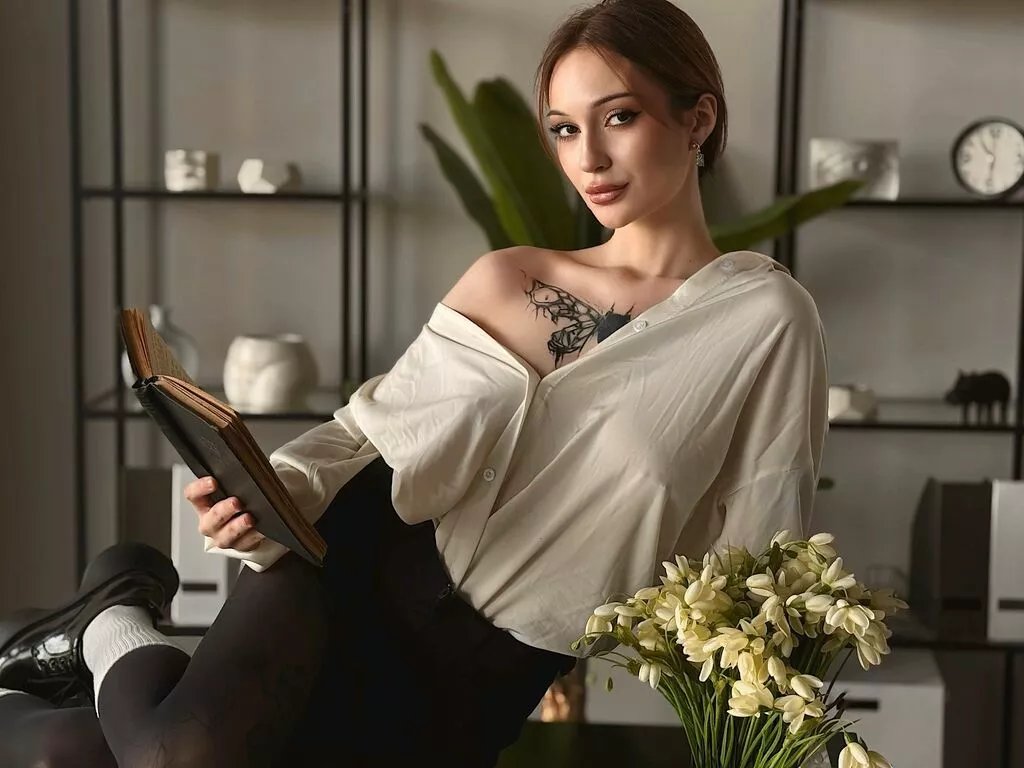 LilaBanniss from LiveJasmin