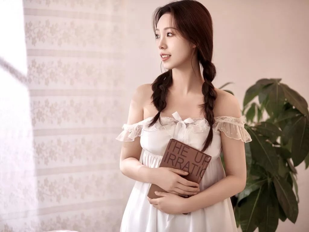 MarieAndre from LiveJasmin