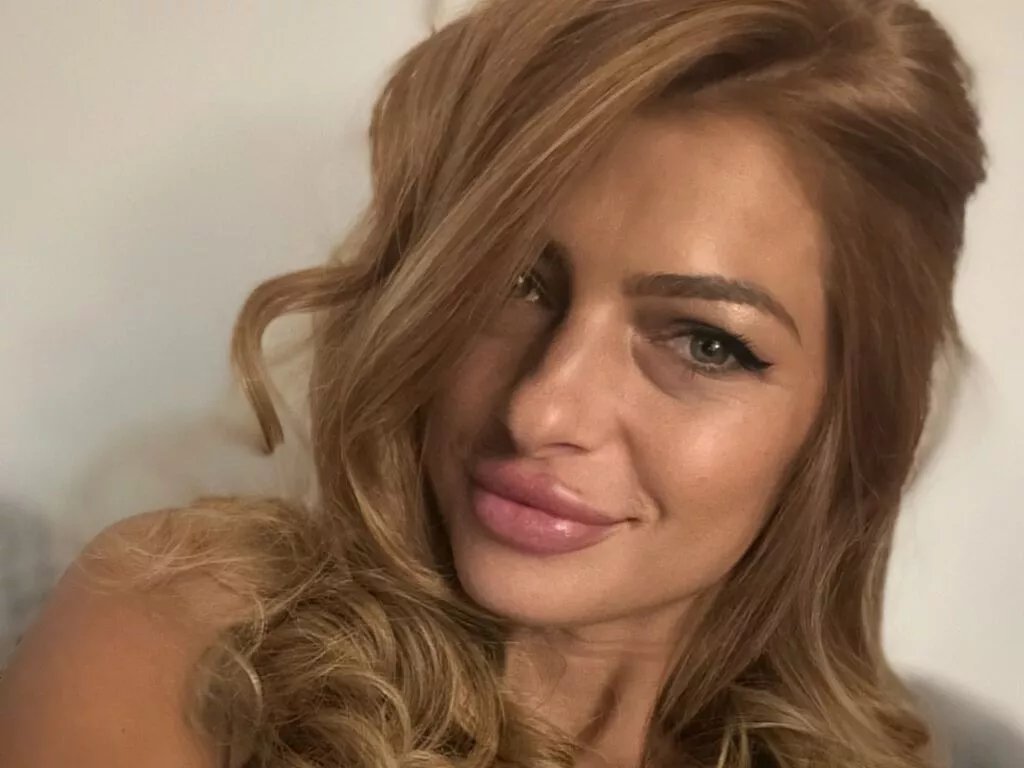 RonieParker from LiveJasmin