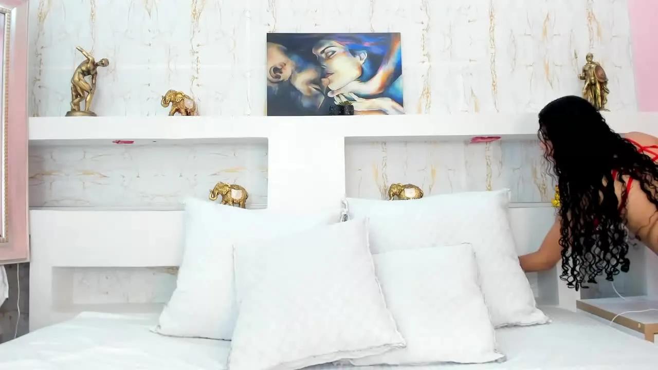 AdharaVelez from Streamray