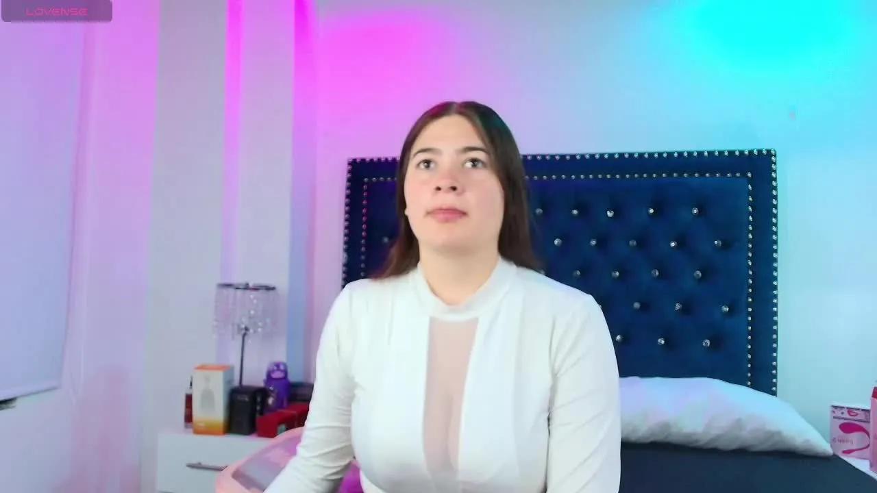 Join Antonellawild, she wants to masturbate for you Antonellawild from Streamray