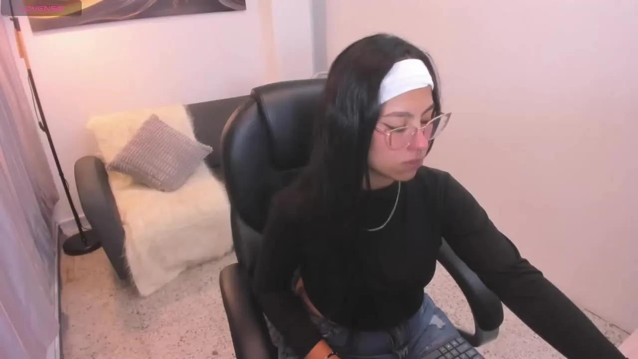 Dirty ClaireAristii1 wants you to fuck her body now ClaireAristii1 from Streamray