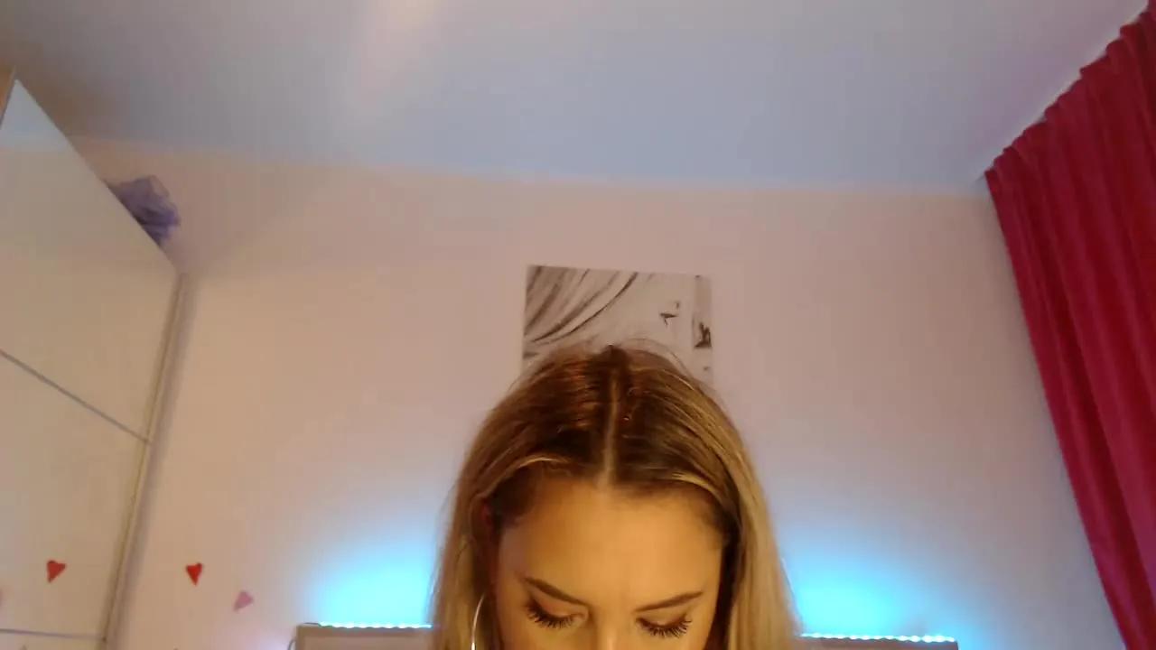 CrinnaMania from Streamray