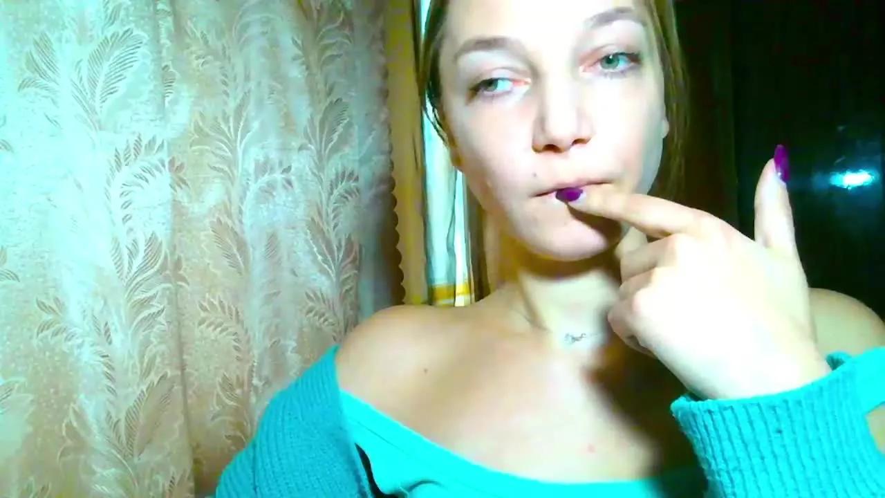 EmillyKiss from Streamray