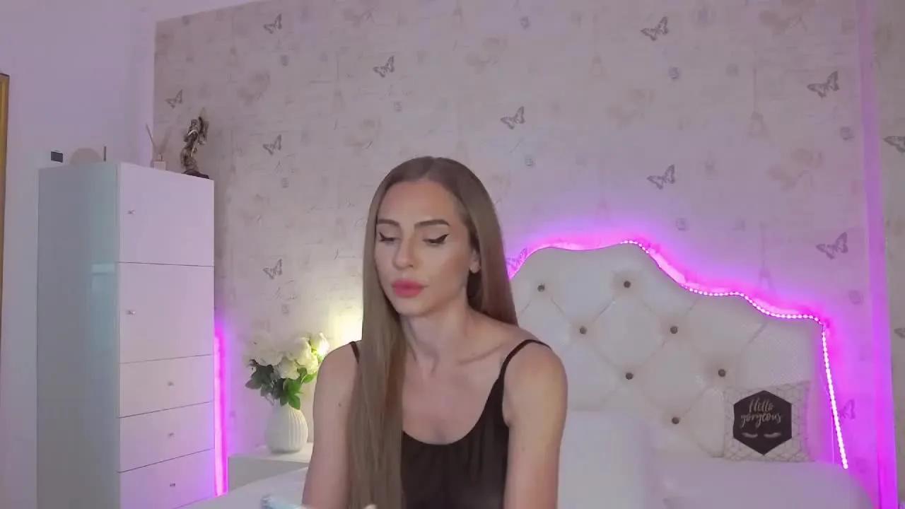 Checkout 23 years old EtherealBlonde from Streamray EtherealBlonde from Streamray