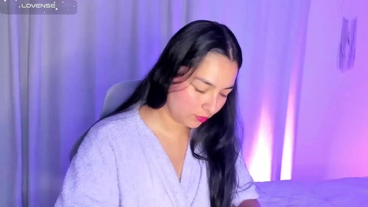 Try slutty slut IrisMoiraa IrisMoiraa from Streamray