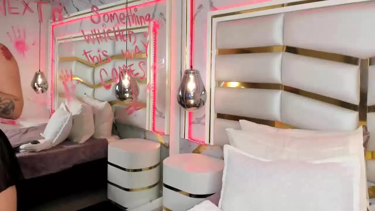 Checkout amazing model IvonneMontenegro IvonneMontenegro from Streamray