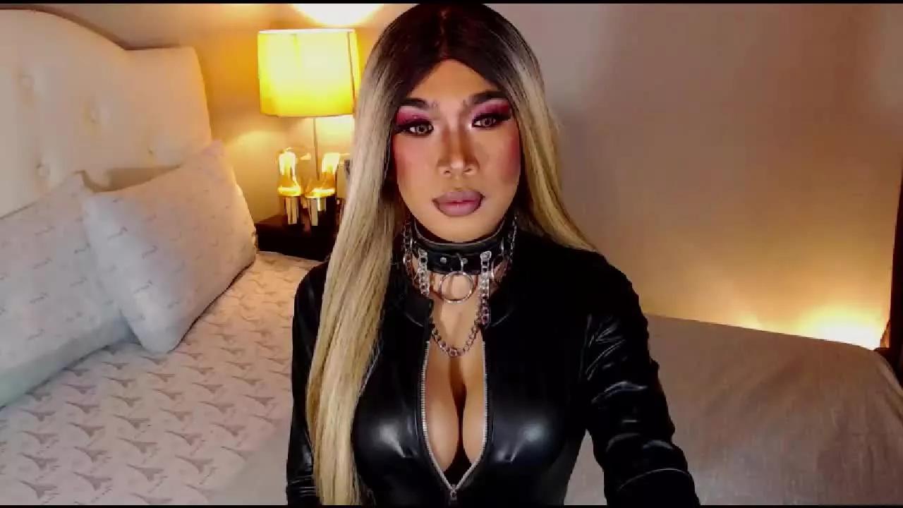 KharlaBigCockTS on Streamray 