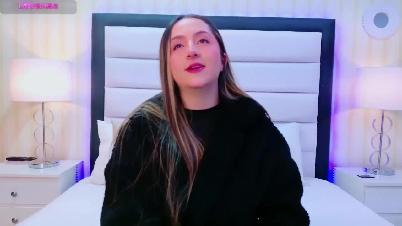 Explore KimConorh, she wants to masturbate for you KimConorh from Streamray