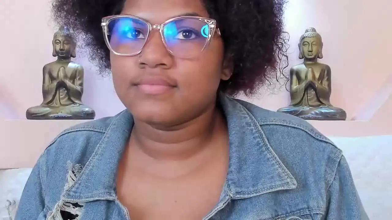 Discover LaraJonnes, she wants to masturbate for you LaraJonnes from Streamray