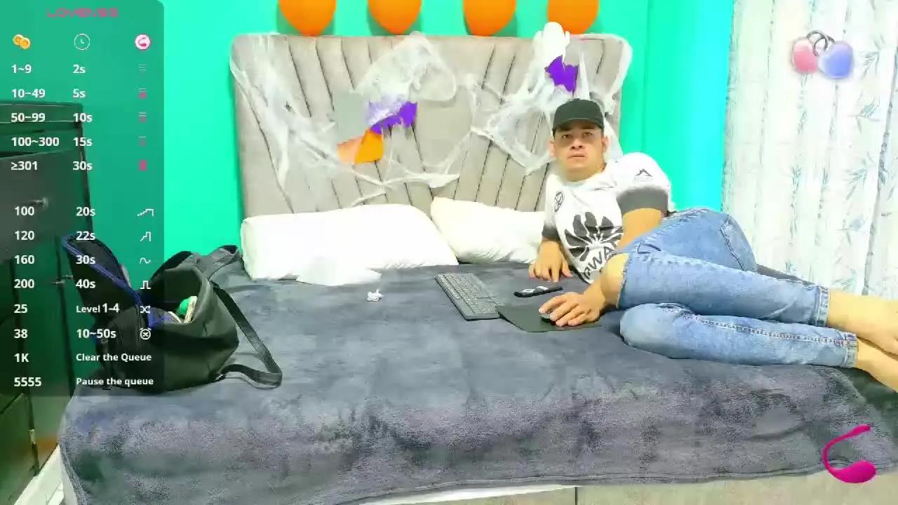 Laura_King from Streamray