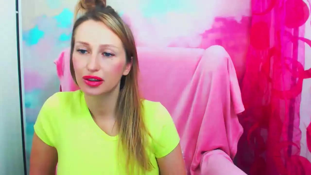 Amazing LilliBloom wants you to fuck her body now LilliBloom from Streamray