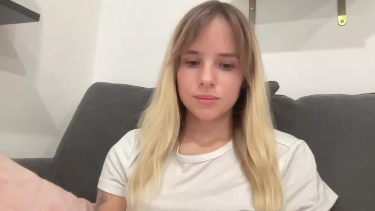 LindseyFlower on Streamray 