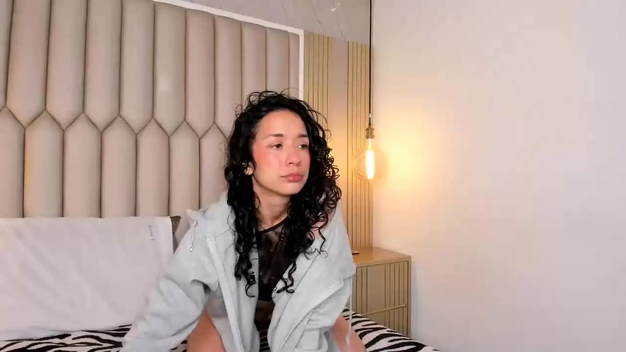 Join Streamray's LuisaMarquez LuisaMarquez from Streamray