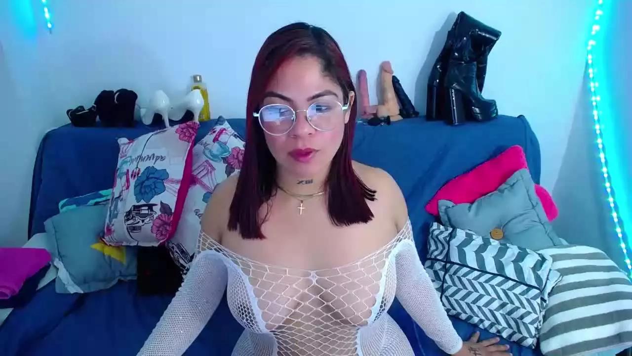 Missy_cougar1 on Streamray 