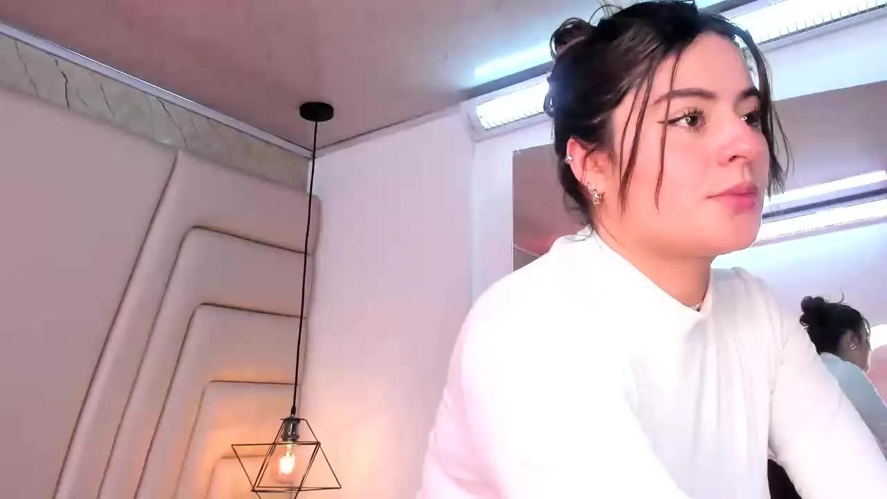 Explore 23 years old MonserrattMiller from Streamray MonserrattMiller from Streamray