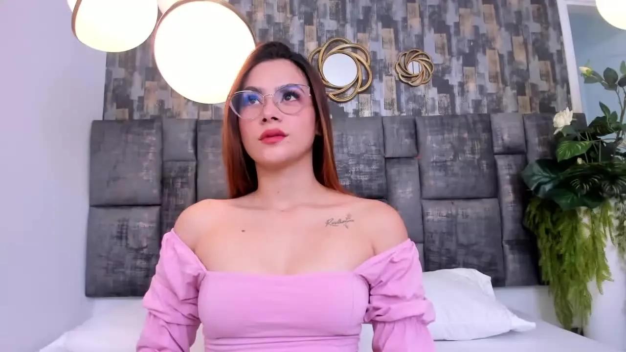 SaraAlvarez from Streamray