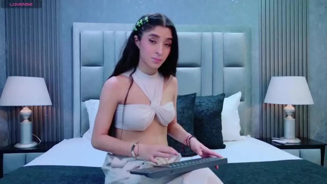 SaraClarker from Streamray