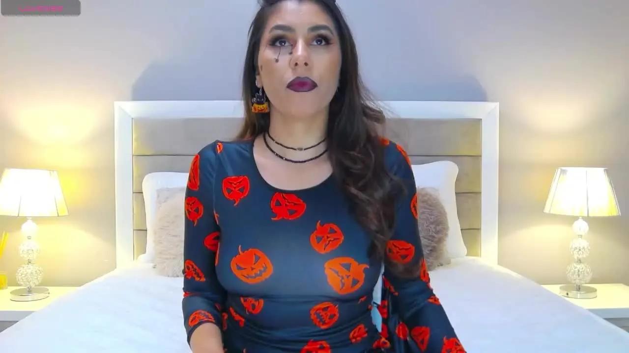 Naked ShelaHot wants you to fuck her body now ShelaHot from Streamray