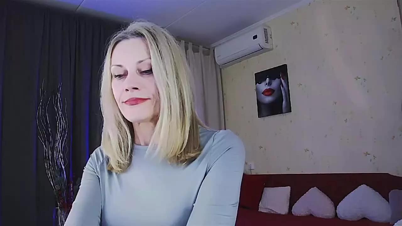 SindyAnna on Streamray 