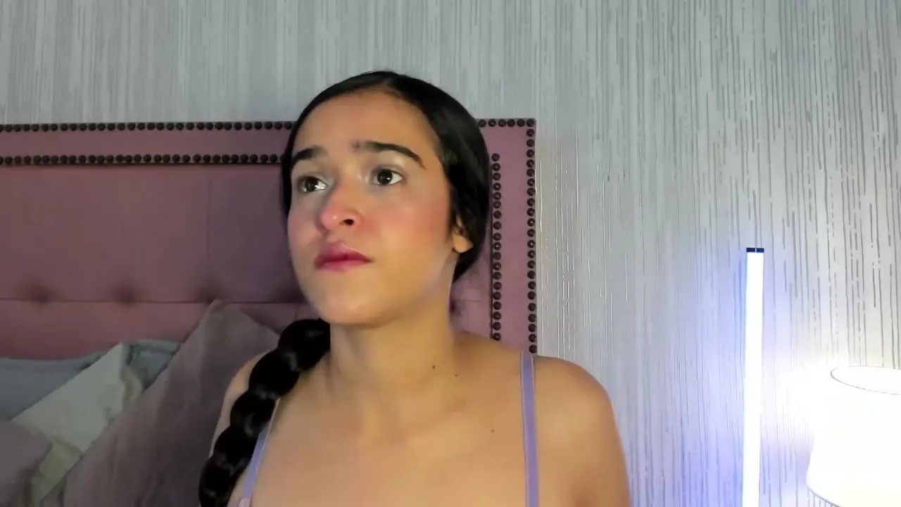 Discover Streamray's SophieWilliiams SophieWilliiams from Streamray