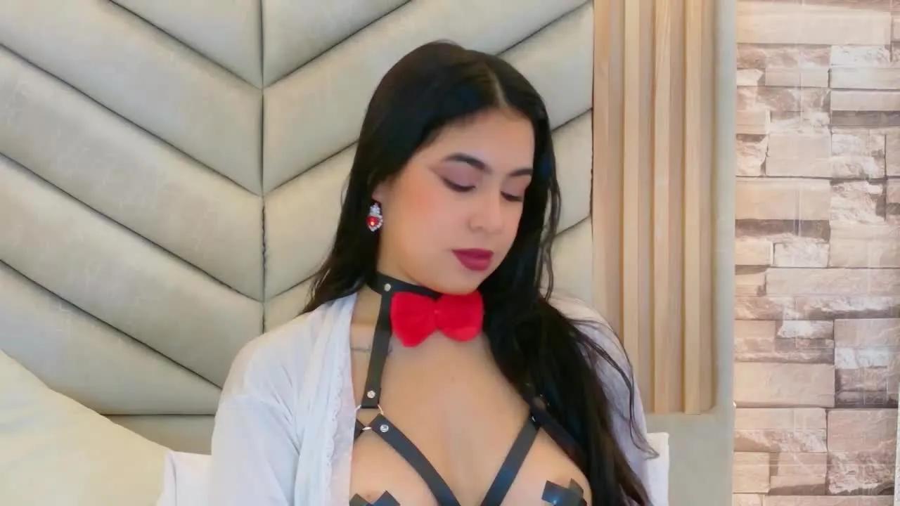 ThaliaGlow from Streamray