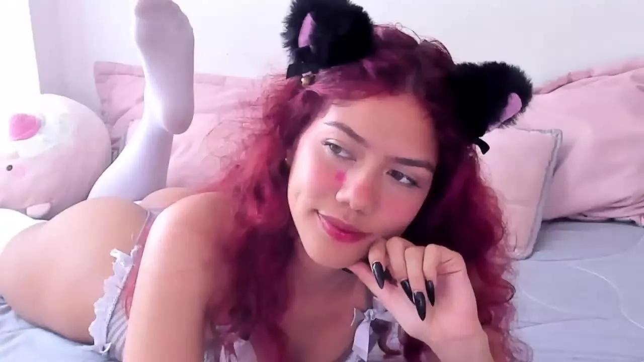 Watch TopCherry, she wants to masturbate for you TopCherry from Streamray