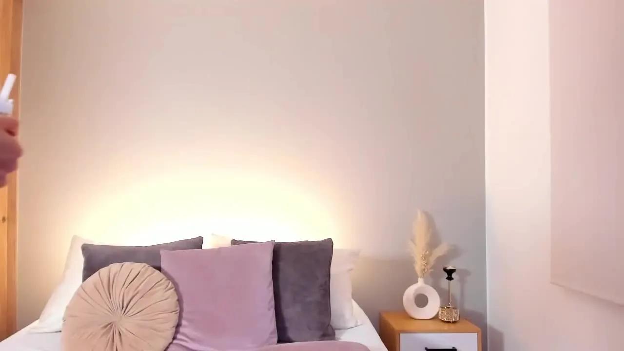 Admire naked slut Valeryferrera valeryferrera from Streamray