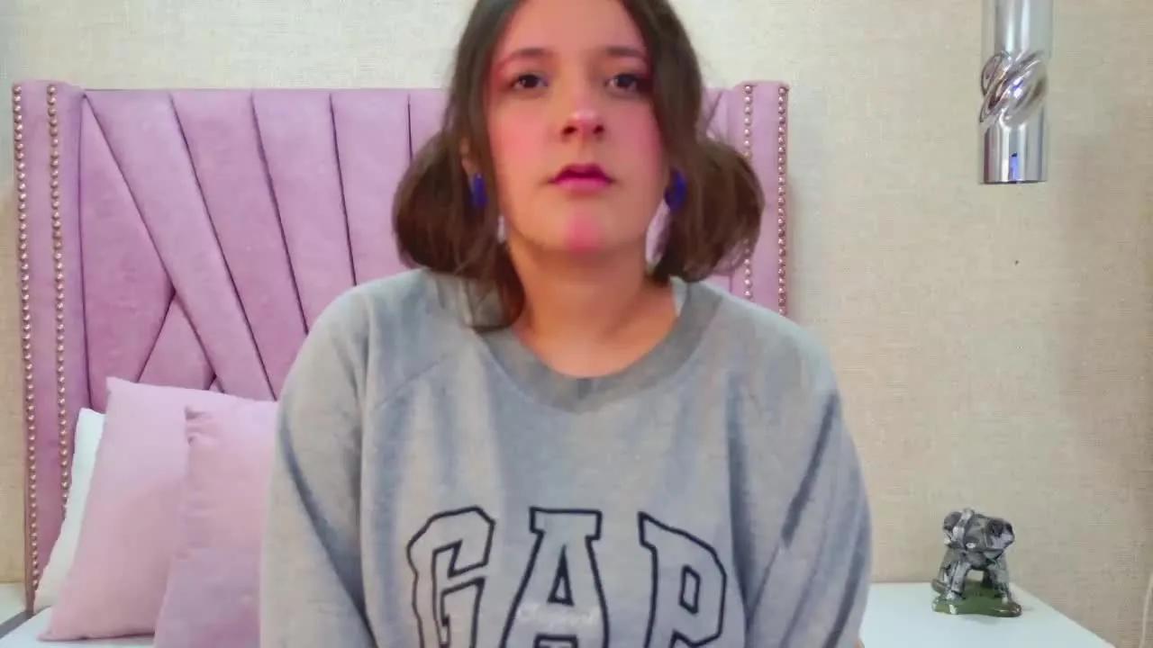 Discover Streamray's ZoeyLuxe ZoeyLuxe from Streamray