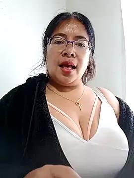 __valentina18 on StripChat 
