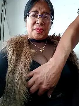 __valentina18 on StripChat 
