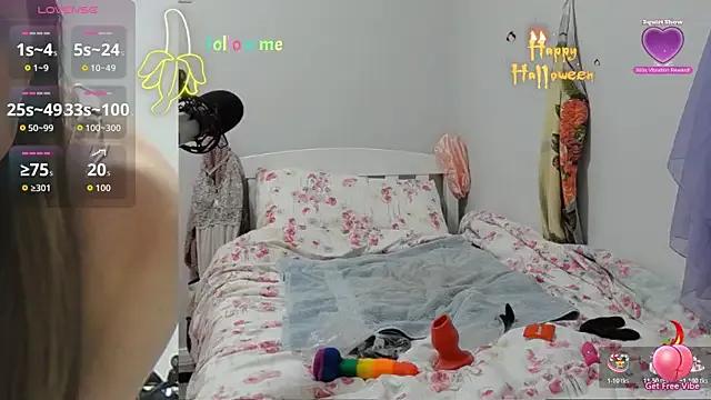 AdonisBlossoms from StripChat