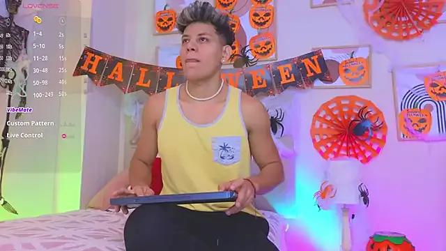 Sexy Almiboys wants you to fuck their body now Almiboys from StripChat