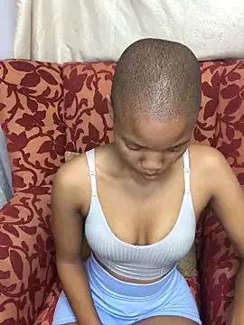 BondiBitch from StripChat