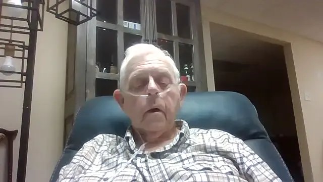 bootlegmanz from StripChat