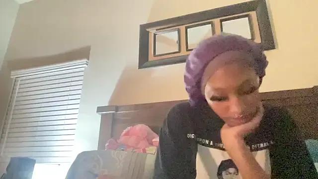 Brooke012 from StripChat