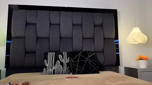 Calipso_Parisi from StripChat