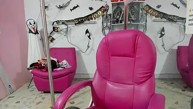 CAMILA--REY from StripChat