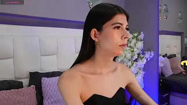 Join CuteAri, zie wants to masturbate for you CuteAri from StripChat