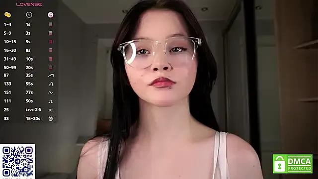 DelphaDivenere from StripChat