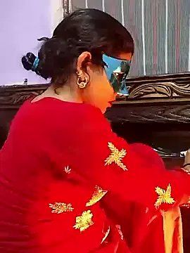 Desi_muslimcouple from StripChat