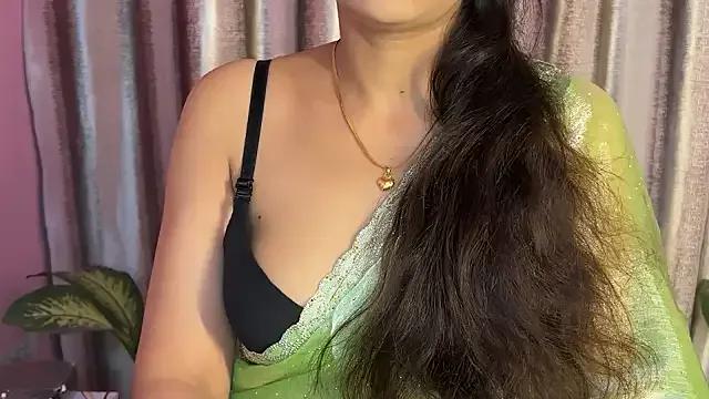 Discover StripChat's Eeraa_ Eeraa_ from StripChat